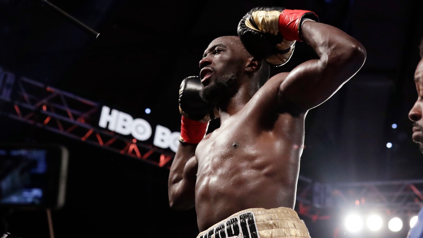 Crawford si udržal nezdolanosť v profiringu a vylepšil si bilanciu na 31-0 (22 knokautov).