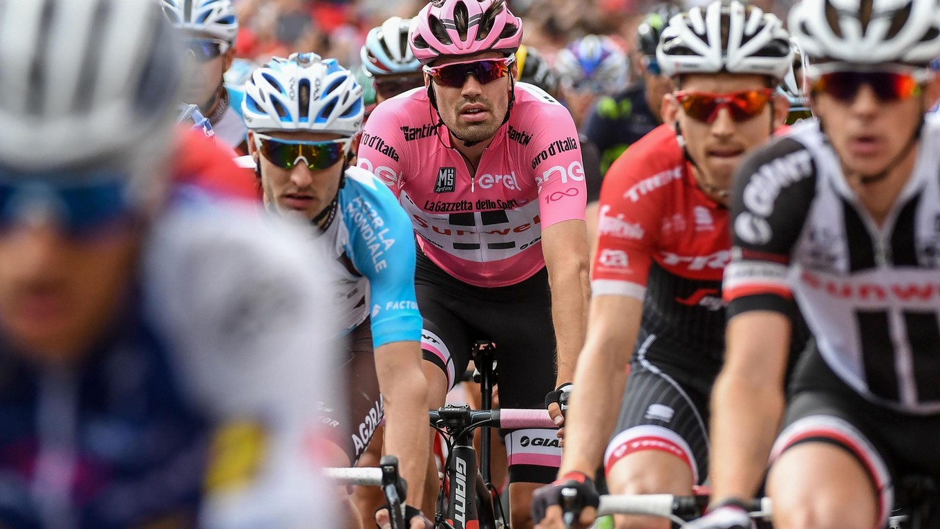 Tom Dumoulin prišiel o dres lídra na Gire. 