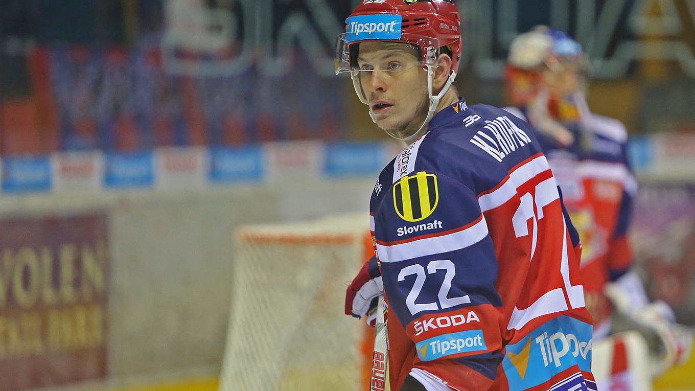 Pavel Klhůfek si už dres Zvolena neoblečie.