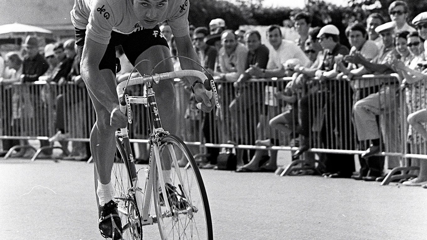 Eddy Merckx vyhral Tour de France päťkrát. Je považovaný za najlepšieho cyklistu v histórii.