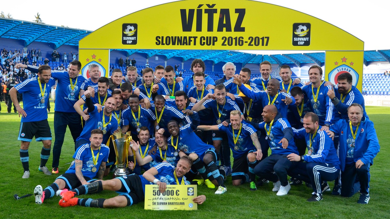 Slovan Bratislava je úradujúcim obhajcom Slovnaft Cupu.