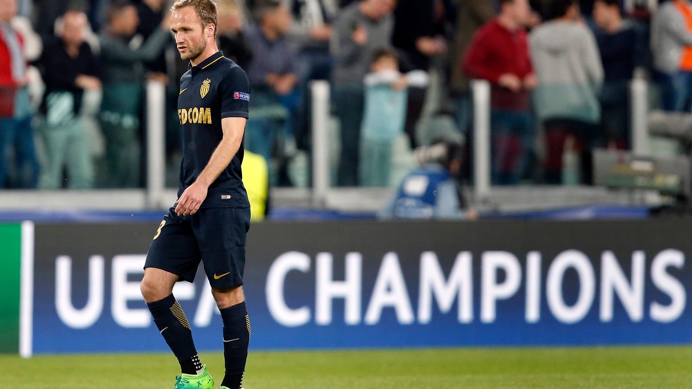 Francúzsky futbalový útočník Valere Germain prestúpil z AS Monaco do konkurenčného Olympique Marseille.