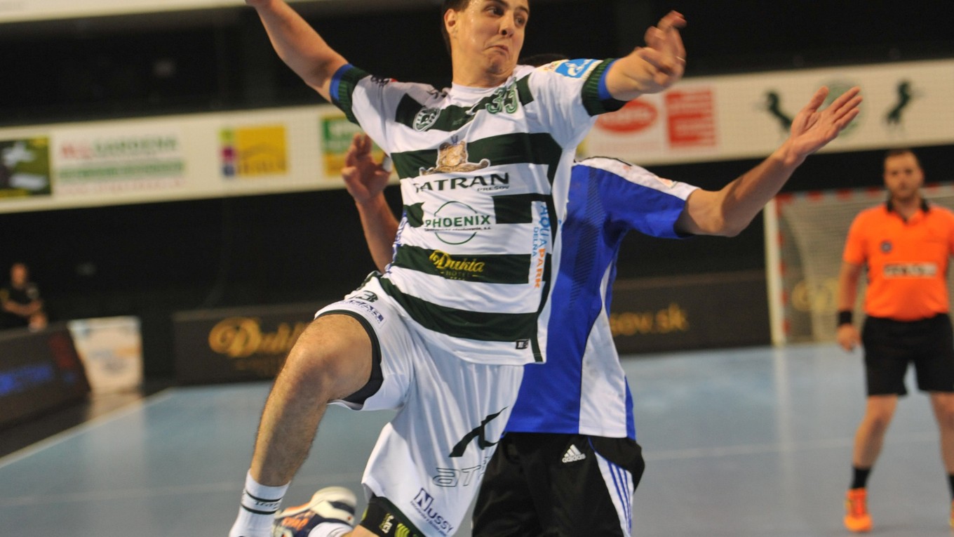 Štefan Jankovič (Prešov) počas tretieho zápasu finále extraligy mužov v hádzanej.