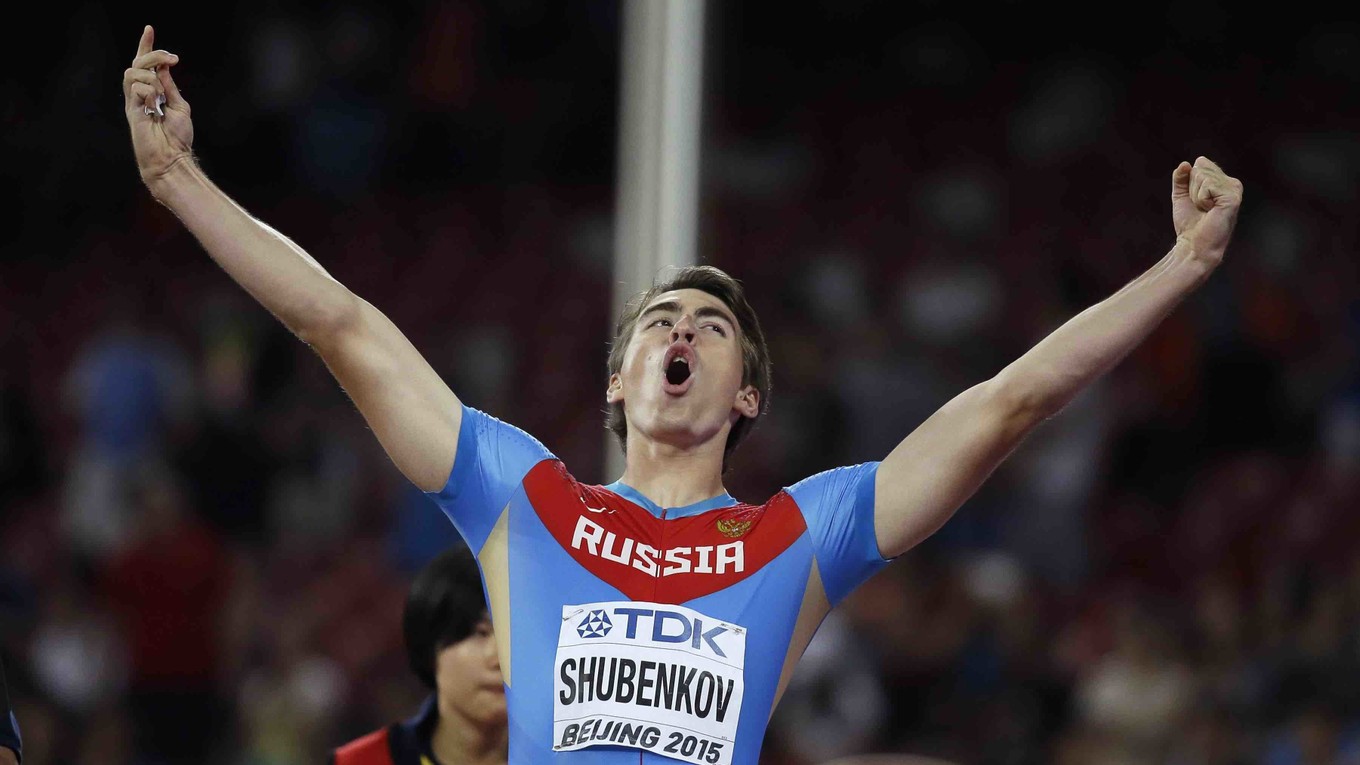 O druhý titul svetového šampióna sa v behu na 110 m cez prekážky pokúsi Sergej Šubenkov.