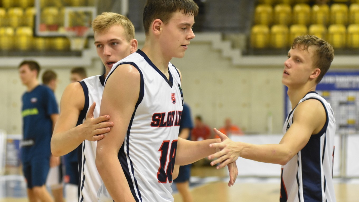 Slovenskí basketbalisti do 18 rokov zostupujú do nižšej kategórie.