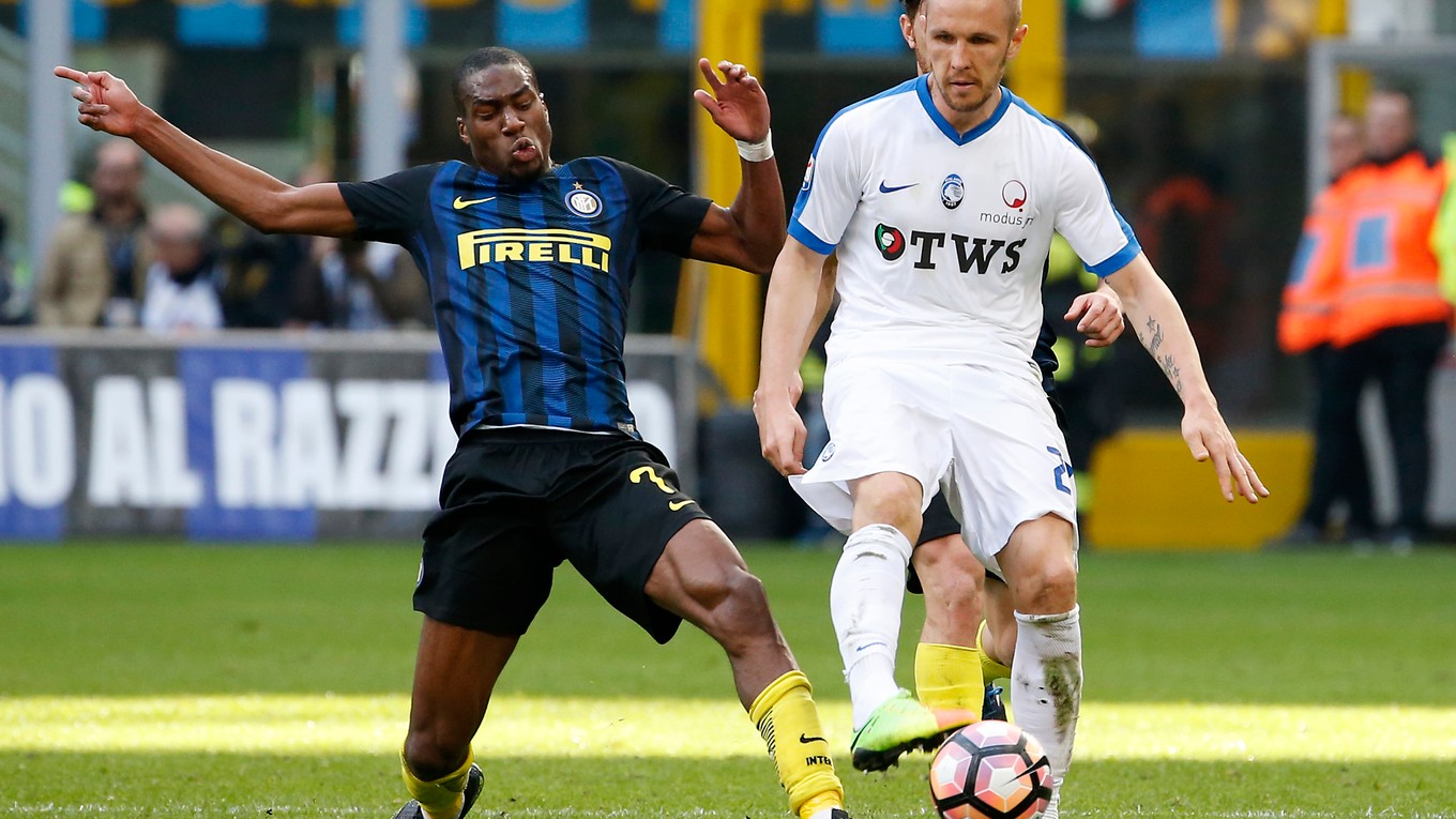 Geoffrey Kondogbia (vľavo) odišiel, lebo tušil, že nemá na konkurenciu v Interi Miláno.