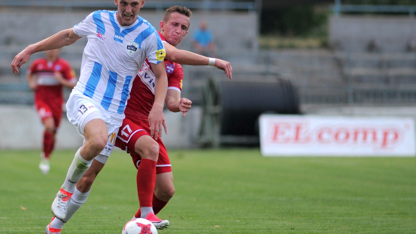 René Kotrík (vľavo) si na klubovej úrovni oblieka dres Nitry.