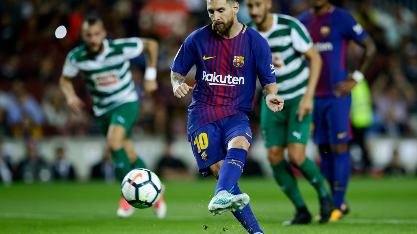 Lionel Messi dal štyri góly pri debakli.