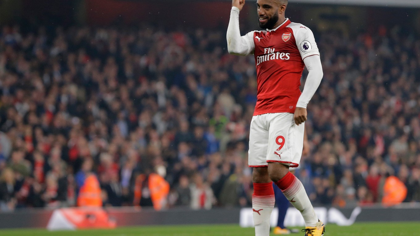 O triumfe Arsenalu rozhodol dvomi gólmi francúzsky útočník Alexandre Lacazette. 