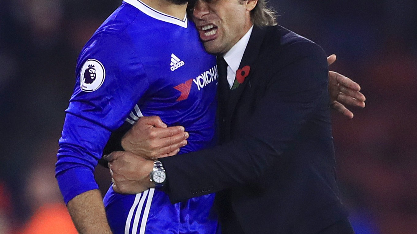 Diego Costa (vľavo) a Antonio Conte.