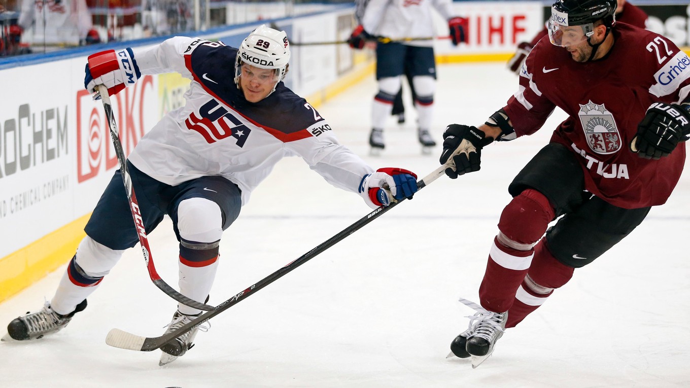 Maris Jass (vpravo) si za Lotyšsko zahral si na piatich majstrovstvách sveta.