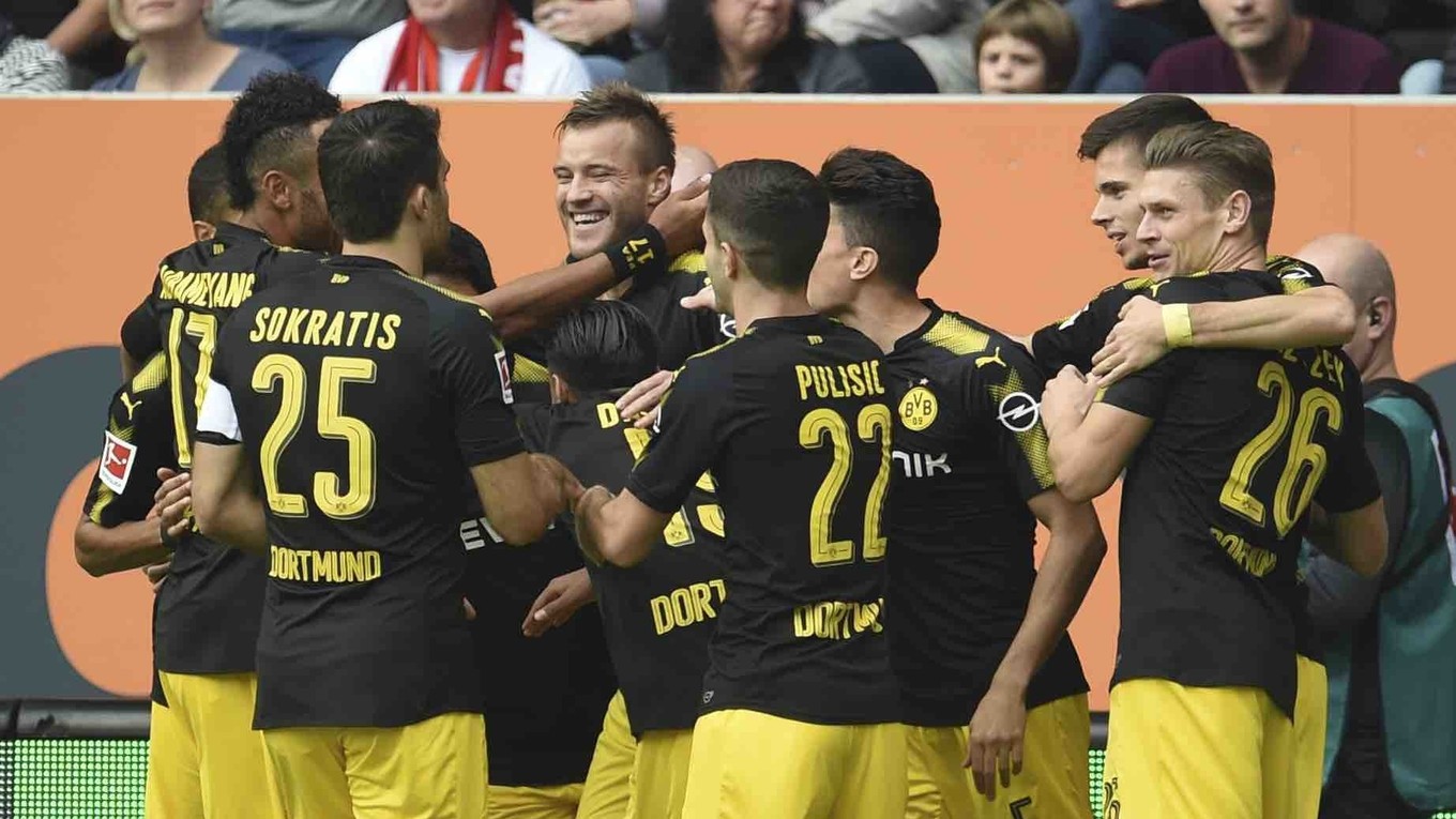 Dortmund stále len triumfuje. Vyhral aj v Augsburgu.