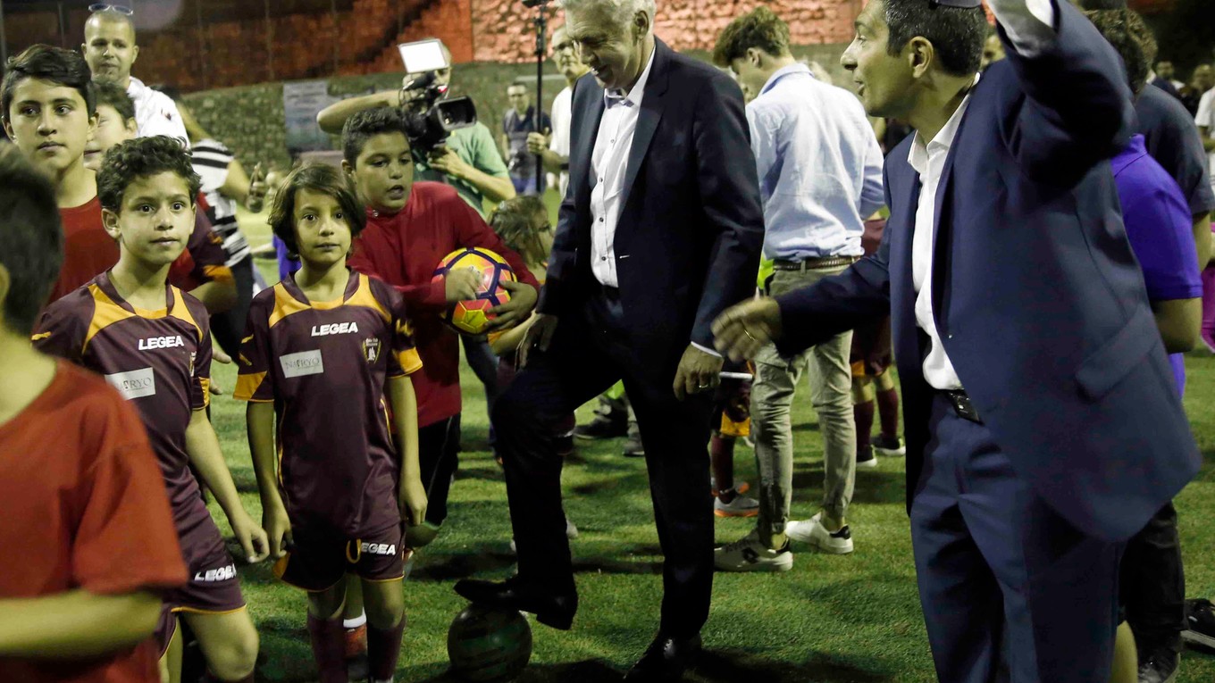 Carlo Ancelotti sa venoval izraelským deťom.