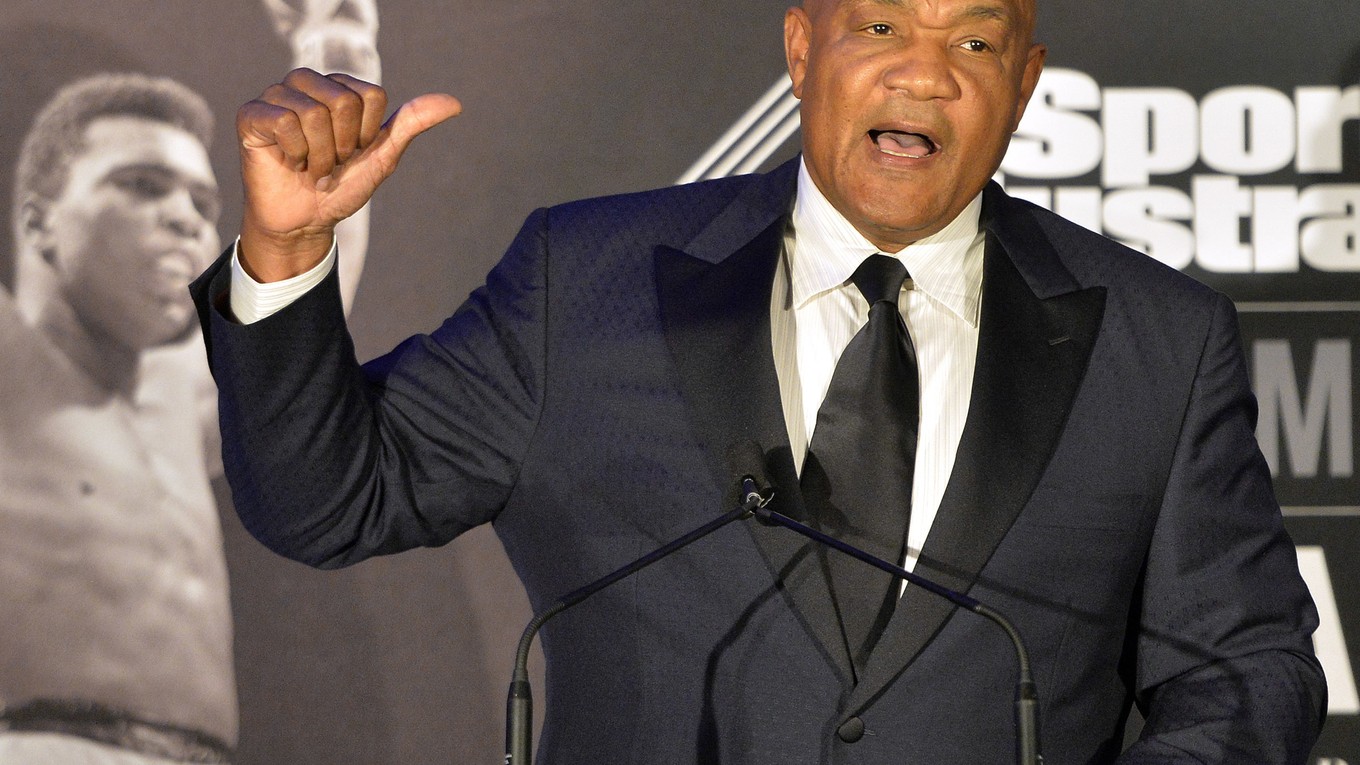 George Foreman vyzýva Stevena Seagala na súboj.