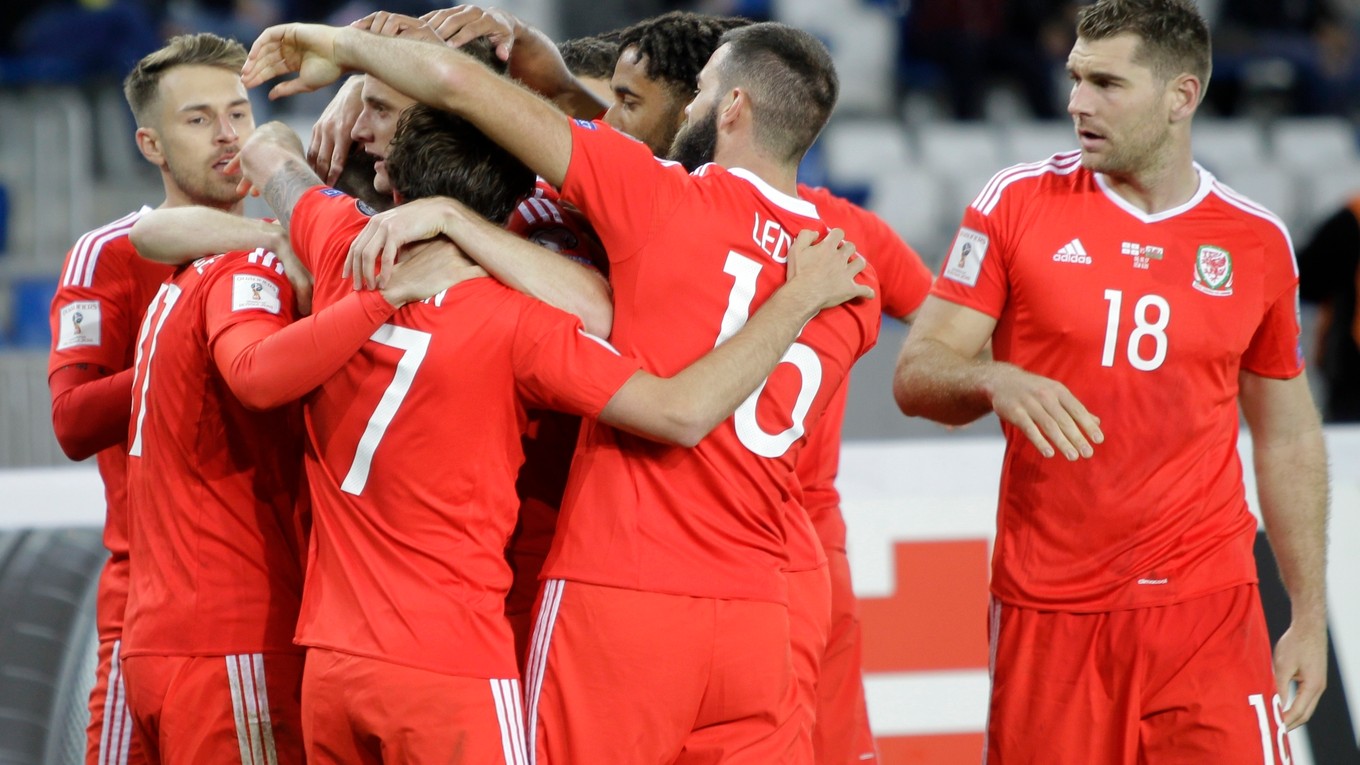 Futbalisti Walesu dosiahli dôležité víťazstvo v Gruzínsku a sú na druhom mieste tabuľky.