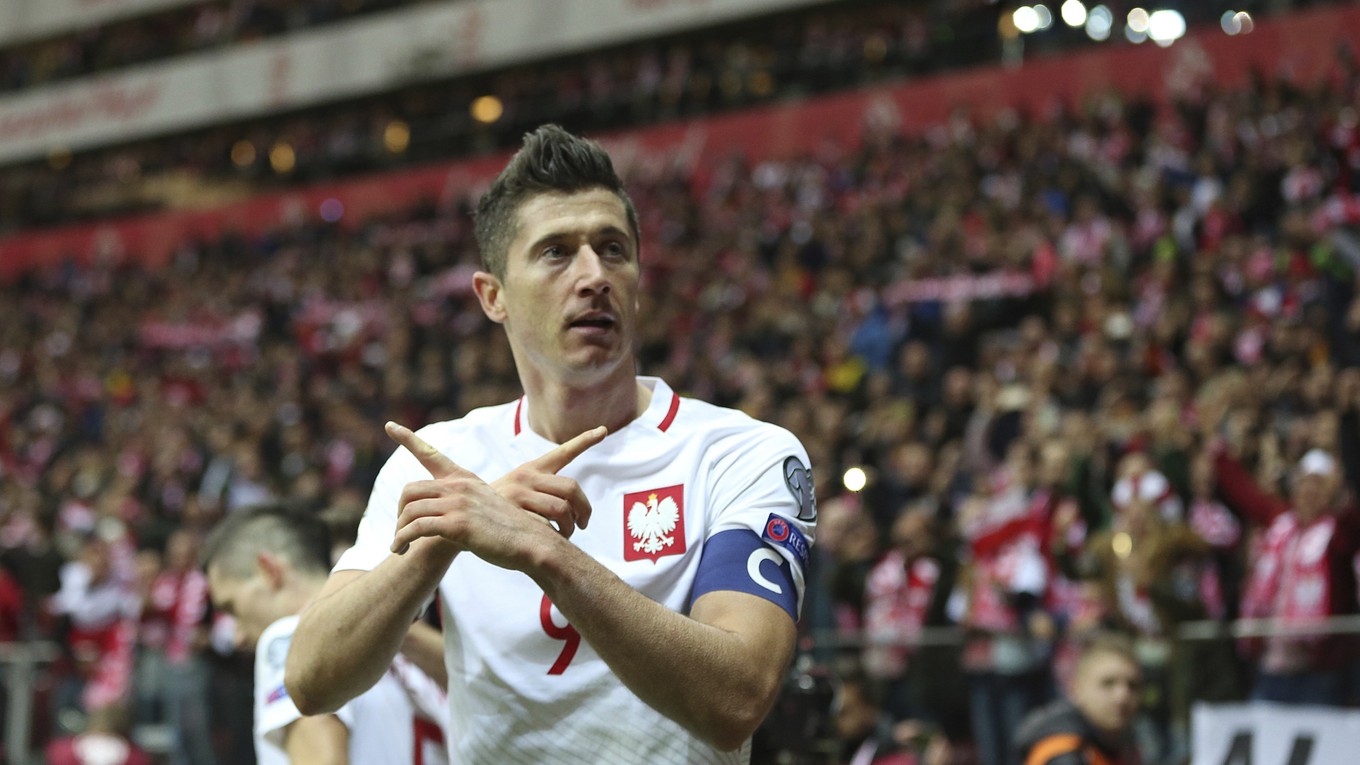 Robert Lewandowski dostal Poľsko na MS. Deň potom sa stal bakalárom.