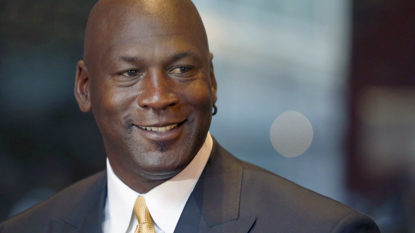 Michael Jordan daruje sedem miliónov dolárov na chod medicínskeho zariadenia. 