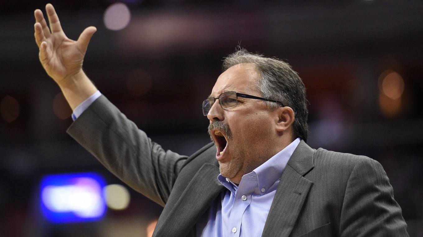 Tréner klubu NBA Detroit Pistons Stan van Gundy podporil protestné hnutie proti rasizmu a policajnej brutalite voči menšinám v USA.