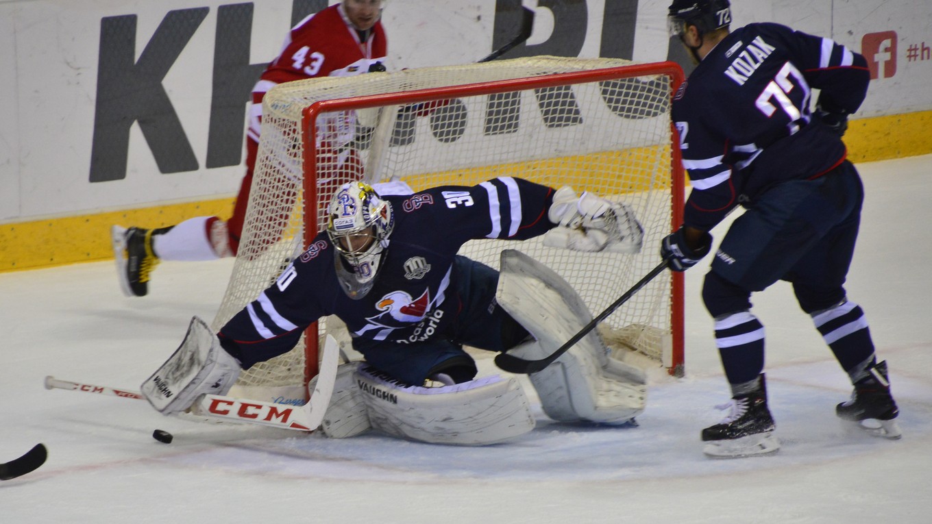 Lukáš Kozák (vpravo) v Slovane skončil.
