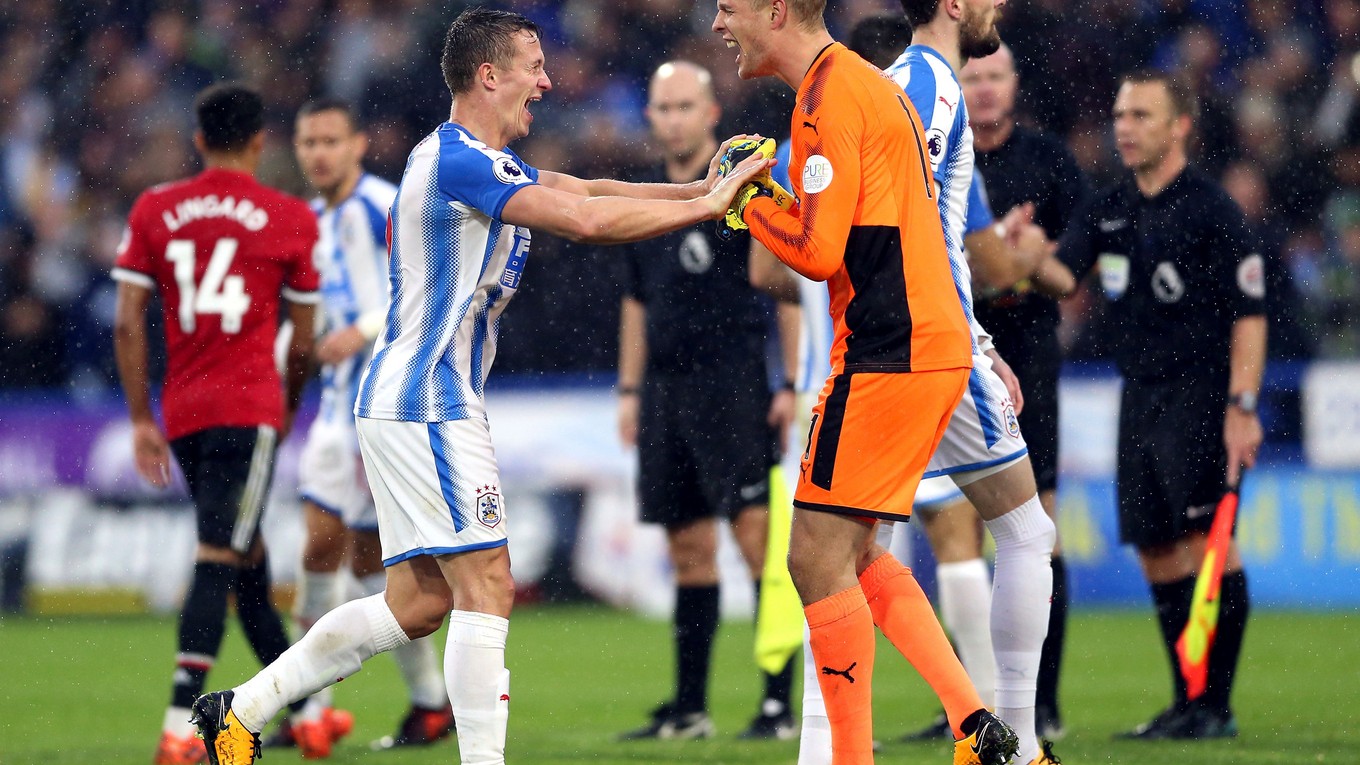 Futbalisti Manchesteru United naposledy senzačne zaváhali s nováčikom z Huddersfieldu.