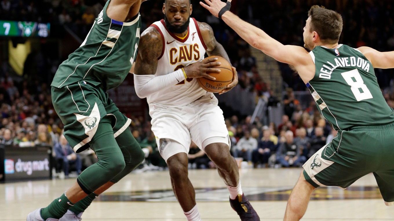 Basketbalisti Clevelandu zvížazili na domácej palubovke nad Milwaukee.