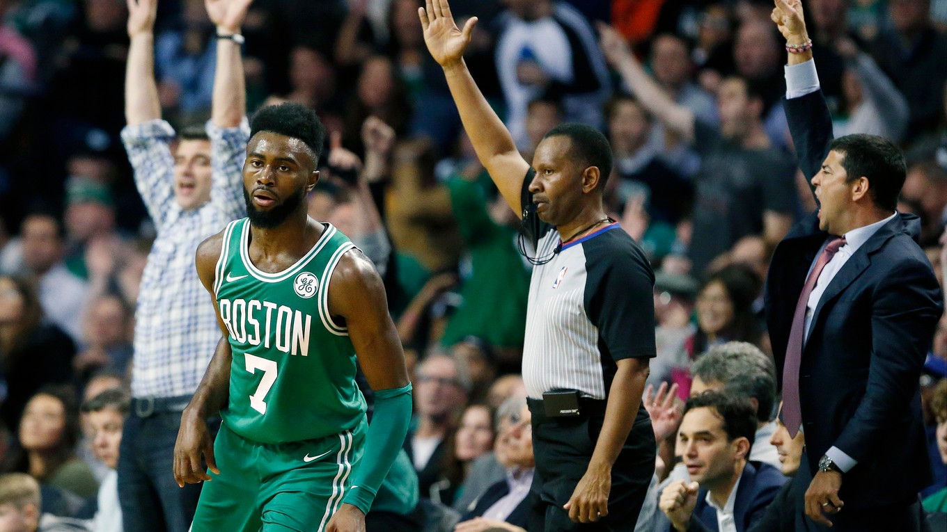 Jaylen Brown patril medzi hrdinov Bostonu.