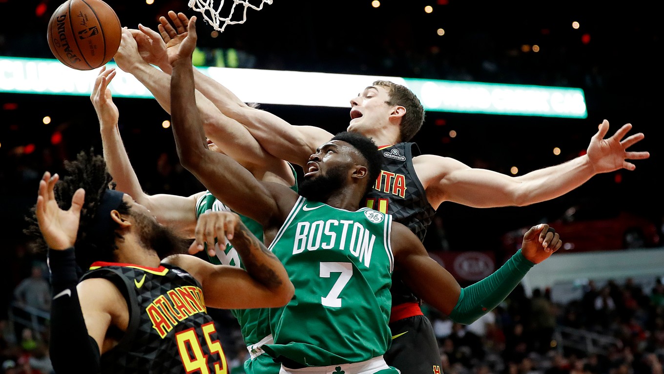 Boston zvíťazil už v 15. zápase v sérii.