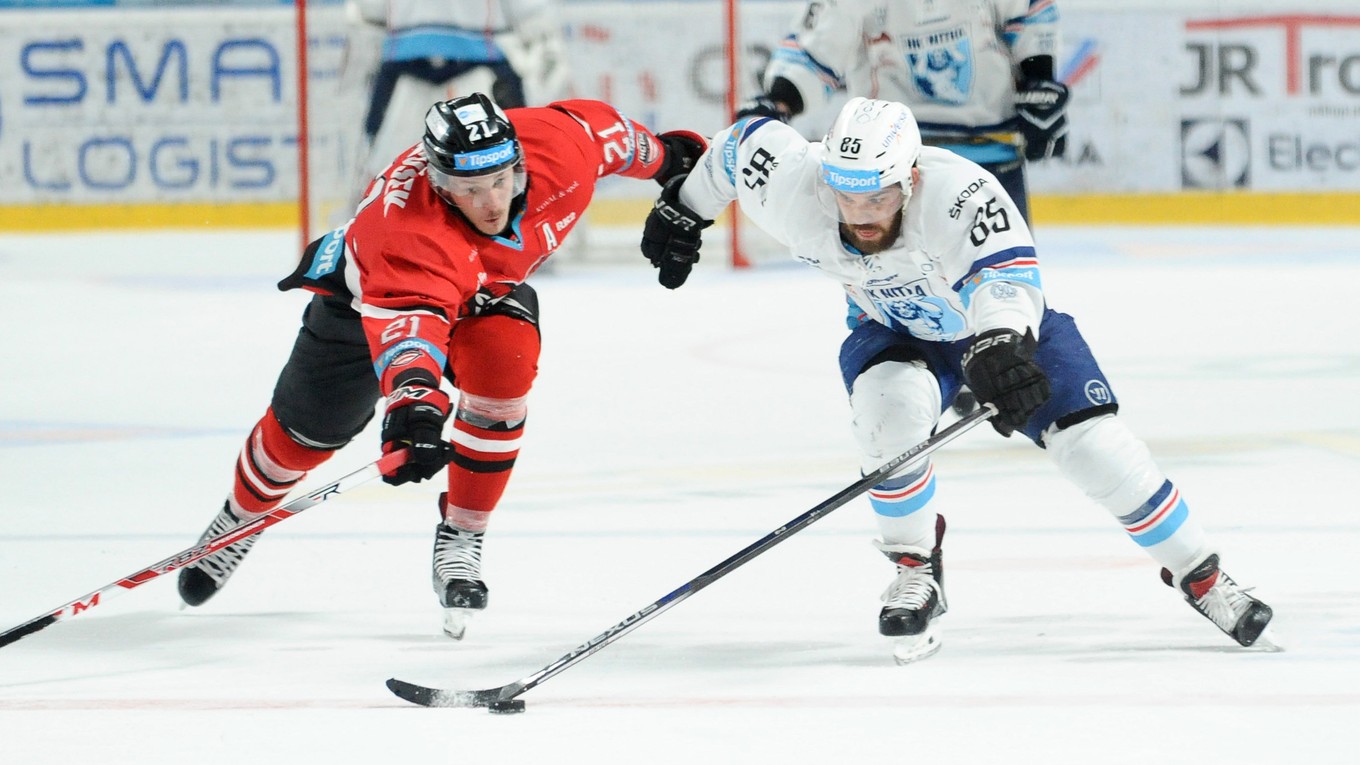 Marek Slovák (vpravo) sa vracia do Nitry.