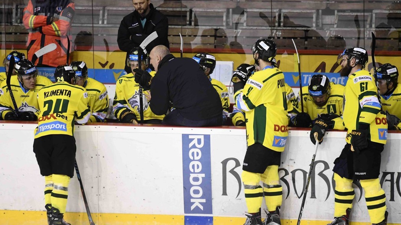 Stanislav Škorvánek doplatil na sériu zlých výsledkov.