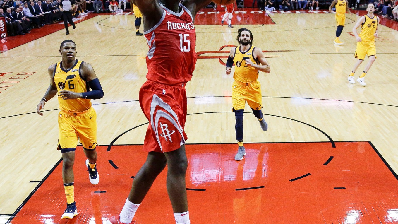 Basketbalisti Houstonu vyhrali štrnásty zápas v sérii.