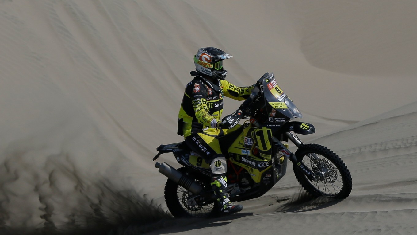 Štefan Svitko je po šiestich etapách Rely Dakar 2018 na desiatom mieste. 