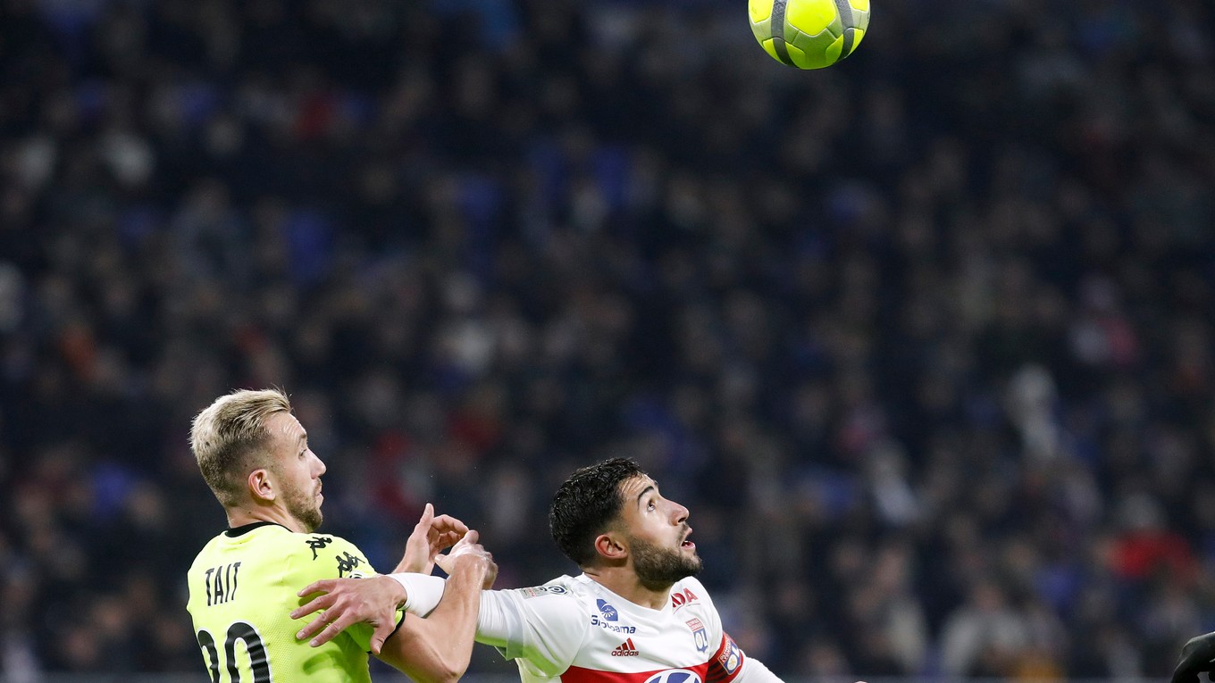 Lyon doma stratil body s Angers.