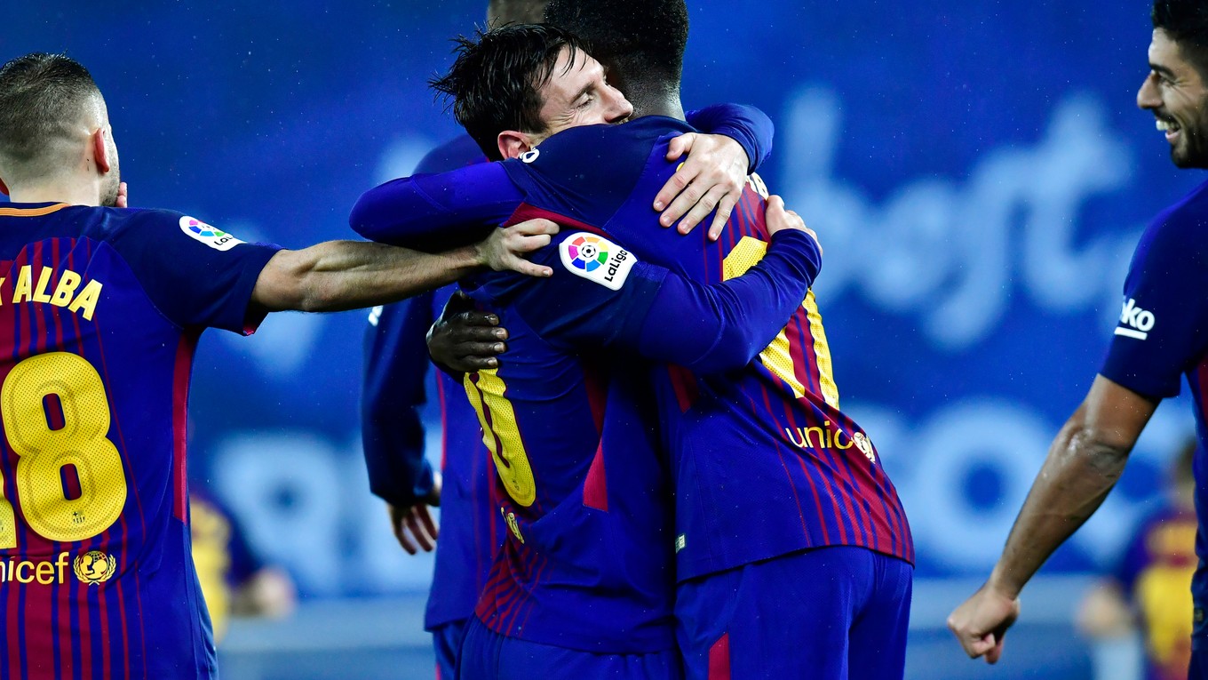 FC Barcelona dokázala triumfovať napriek nepriaznivému stavu.