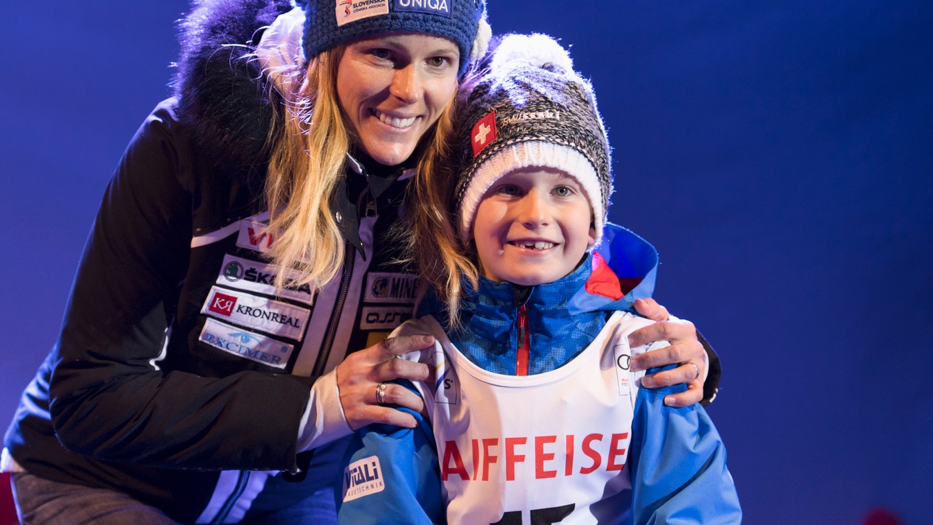 Na snímke slovenská slalomárka Veronika Velez- Zuzulová s vyžrebovaným štartovým číslom 15 pre zajtrajší slalom Svetového pohára.