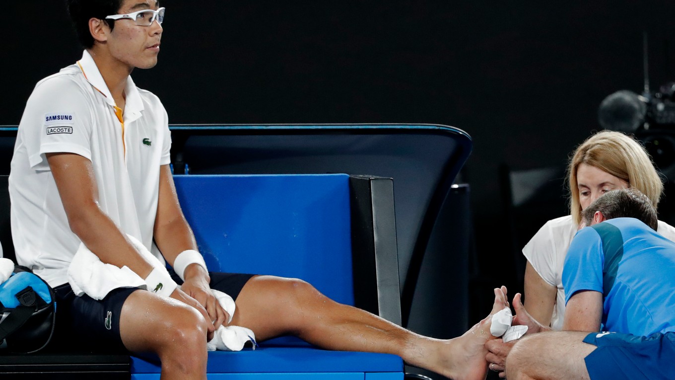 Čchung Hje-on mal problémy s pľuzgiermi už počas semifinálového zápasu s Rogerom Federerom na Australian Open.