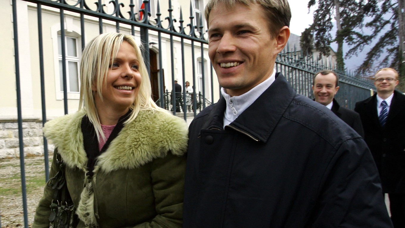 Raimondas Rumsas (vpravo) a jeho manželka Edita v roku 2005.