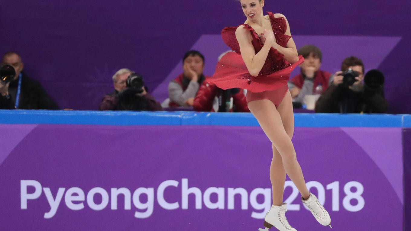 Talianska krasokorčuliarka Carolina Kostnerová vyhlásila, že sa na olympiáde stále cíti ako malé dievčatko - aj keď bojuje už na štvrtej.
