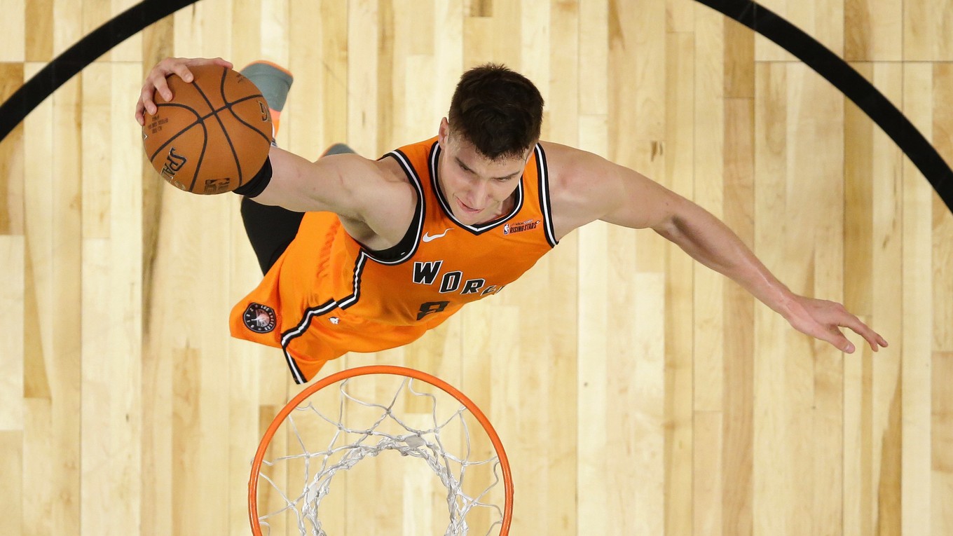 Ocenenie pre najužitočnejšieho hráča duelu získal srbský krídelník Bogdan Bogdanovič. 