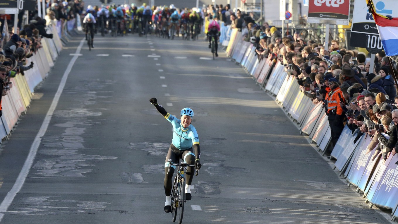 Dánsky cyklista Michael Valgren triumfoval na Omloop Het Nieuwsblad.