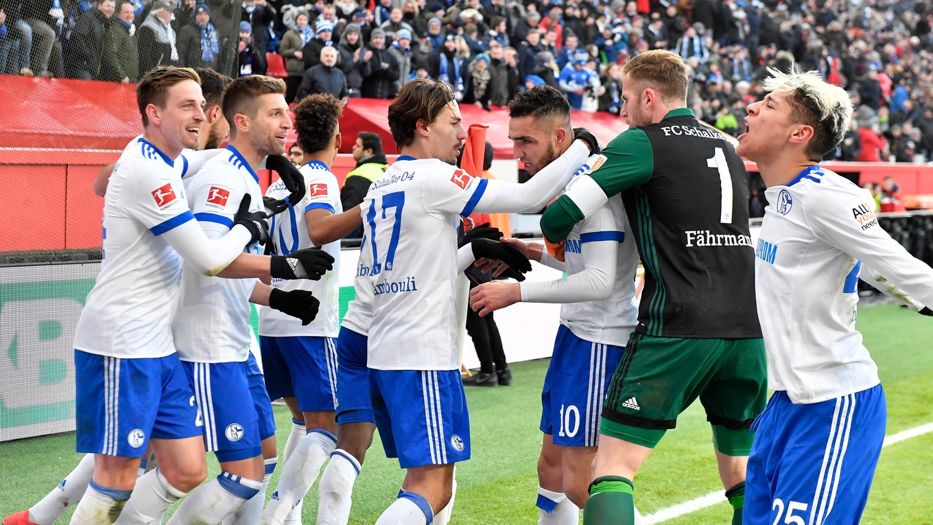 Futbalisti Schalke sa radovali z triumfu nad Leverkusenom.
