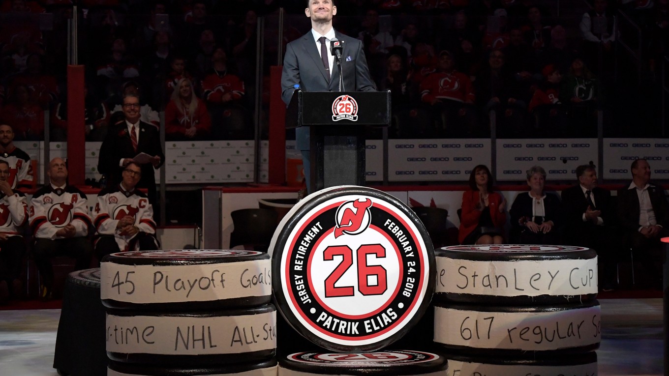 New Jersey Devils slávnostne vyradil z obehu číslo 26, ktoré nosil Patrik Eliáš na drese počas svojej kariéry v NHL.