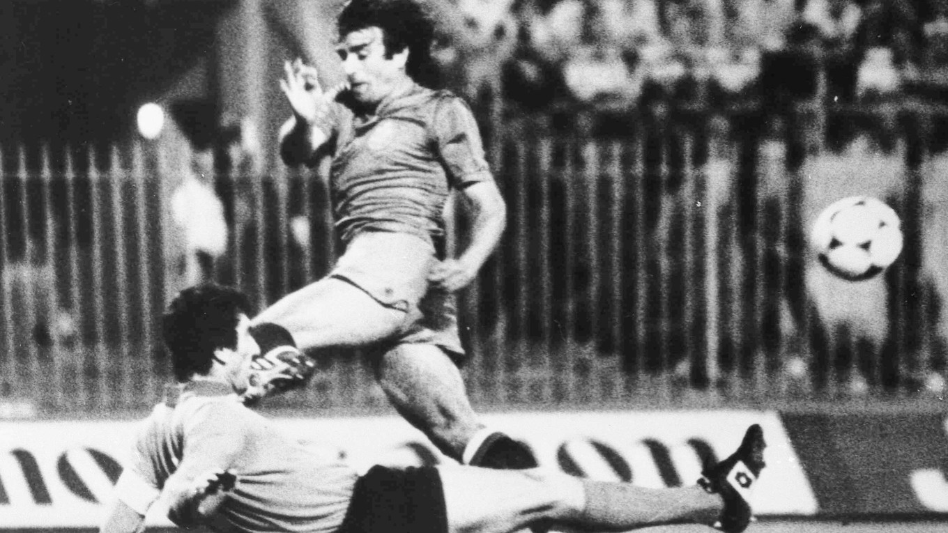 Vo veku 68 rokov zomrel v utorok bývalý futbalista FC Barcelona a Sportingu Gijón Enrique Castro González, známy pod menom Quini.