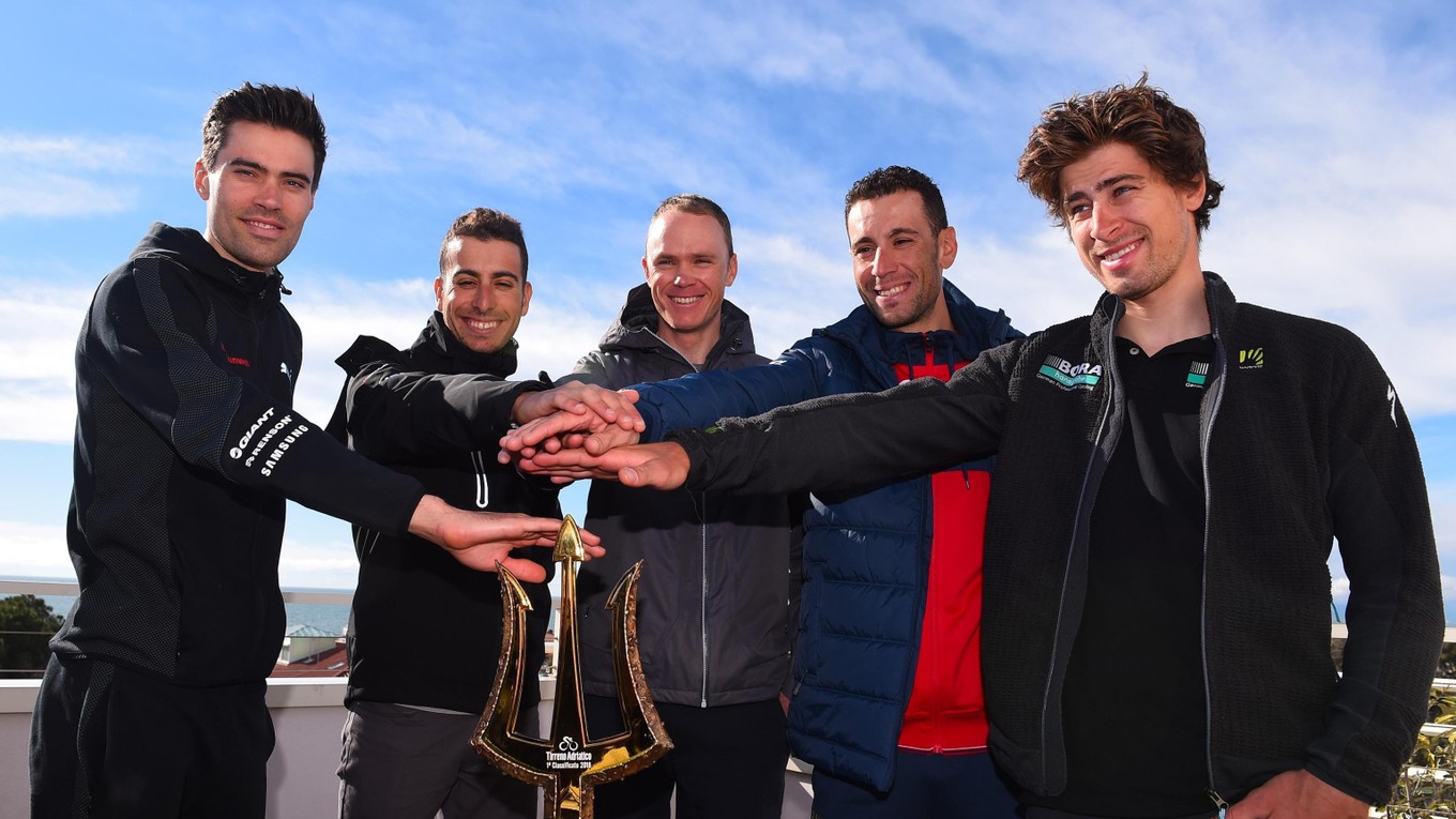 Zľava Tom Dumoulin, Fabio Aru, Christopher Froome, Vincenzo Nibali a Peter Sagan.