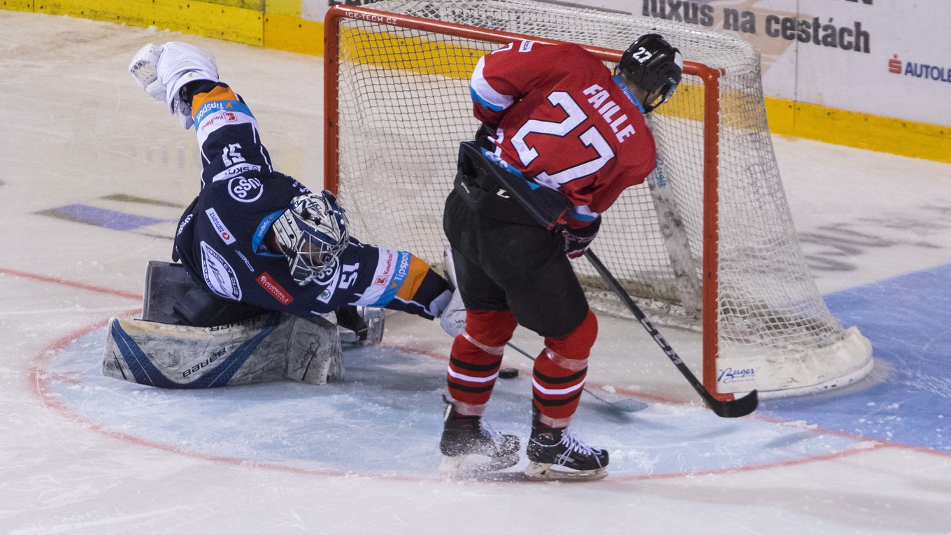 Momentka z prvého vzájomného zápasu Banská Bystrica - Košice.