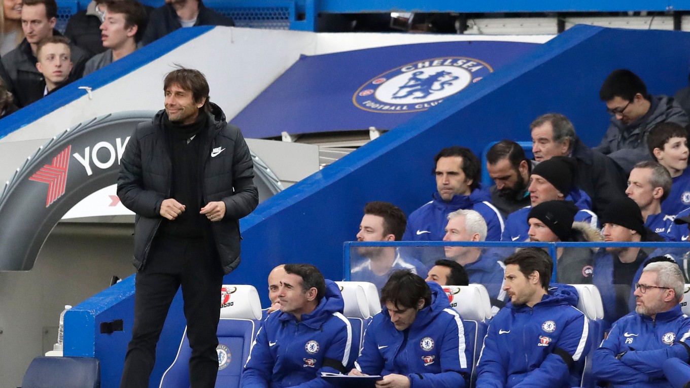 Antonio Conte momentálne trénuje FC Chelsea.