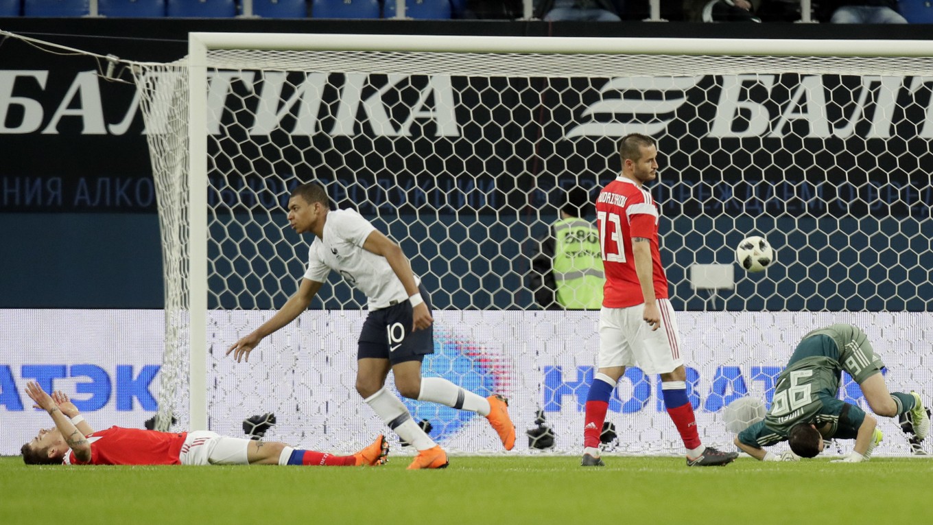 Kylian Mbappé strelil Rusku dva góly.
