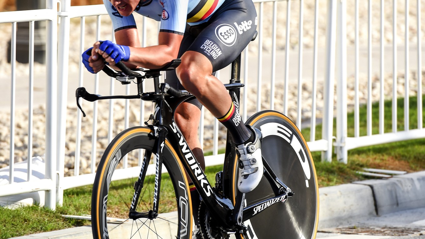 Belgičan Yves Lampaert obhájil triumf na klasike Dwars door Vlaanderen.