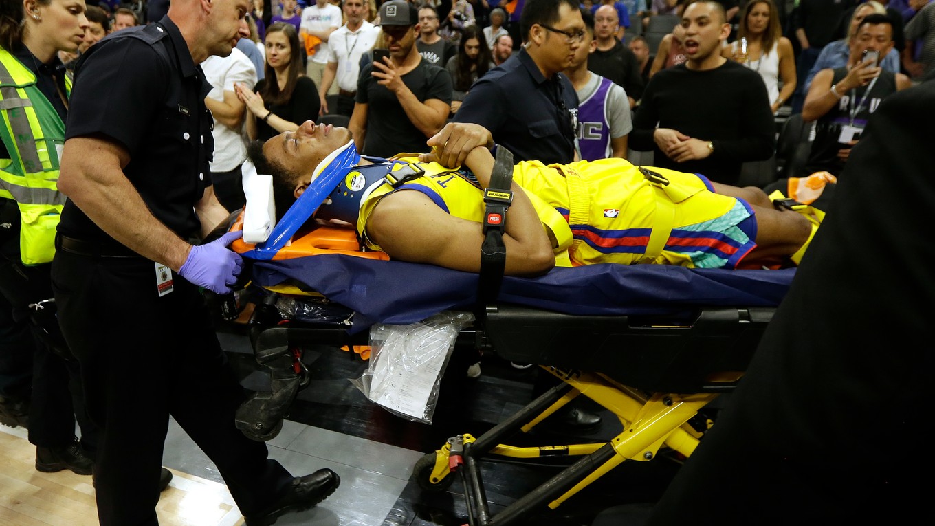 Víťazstvo Golden State zatienilo zranenie Patricka McCawa.