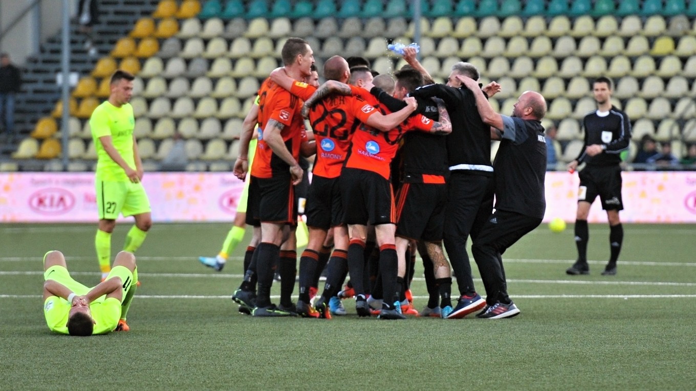 Futbalisti Ružomberka sa radujú z postupu do finále Slovnaft Cupu.