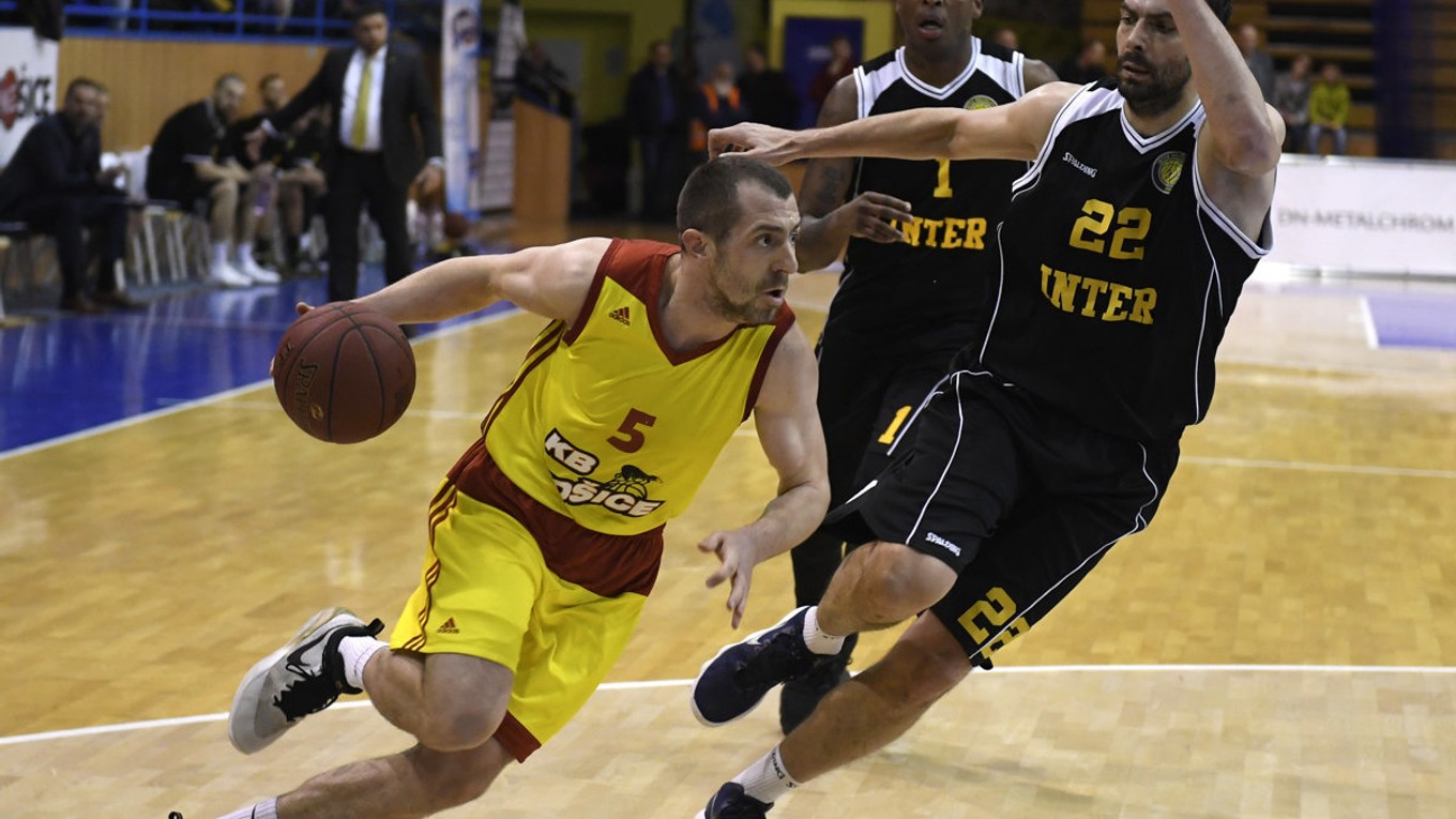 Vladimir Djordjevič (vľavo).